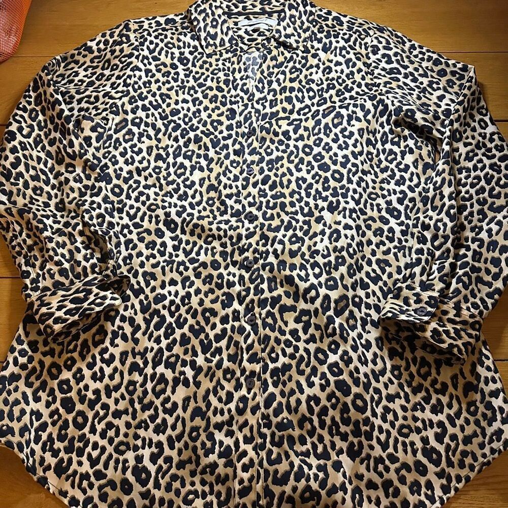 Foxcroft leopard blouse wrinkle free 16